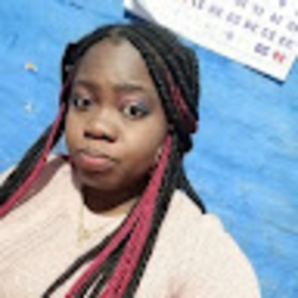 Meet your Posher, Claudia5